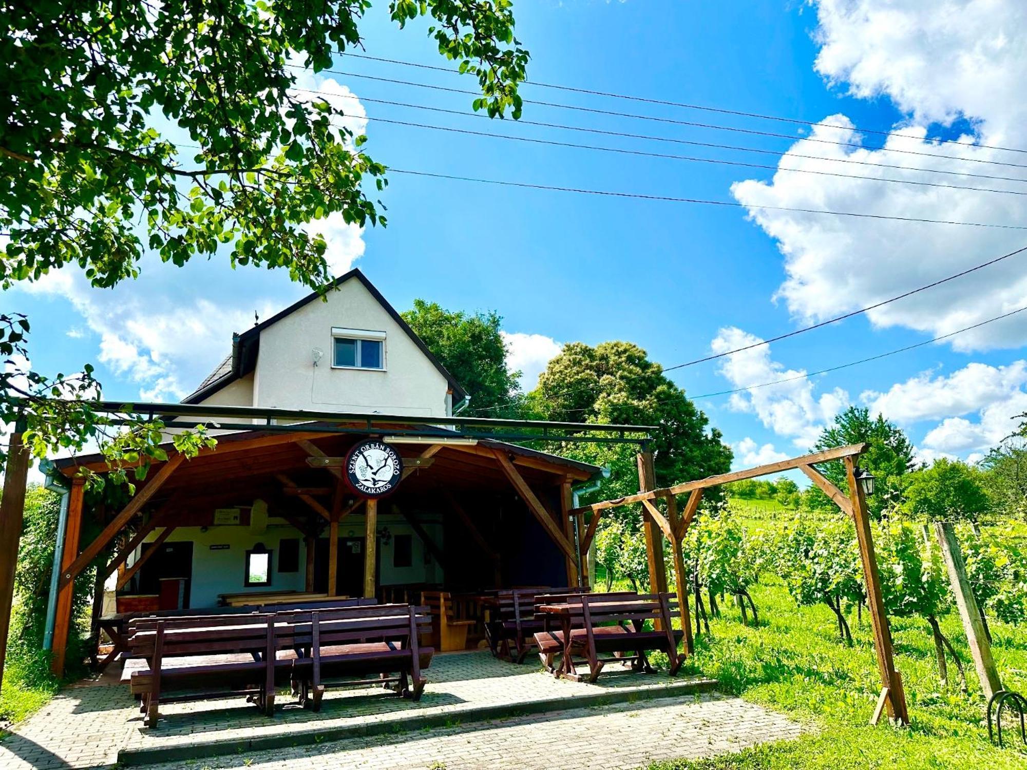 Hotel Szent Orbán Panzió Zalakaros Exterior foto